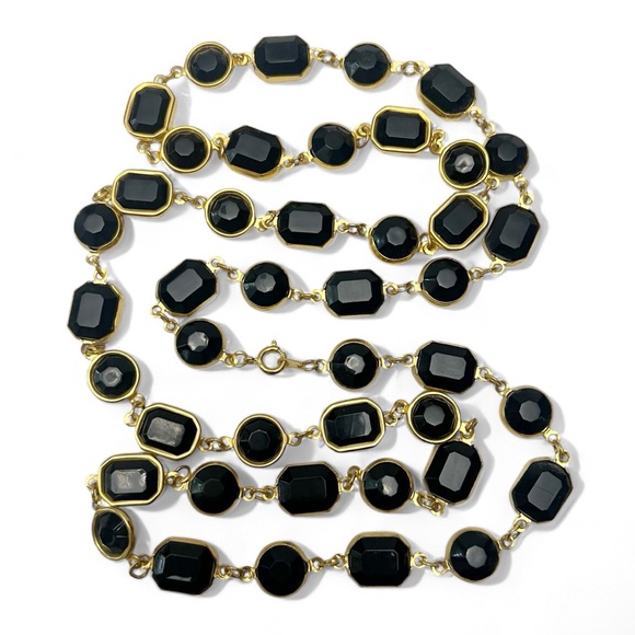 Vintage Jewelry - Vintage Black Bezel Set Round Rectangular Crystal Goldtone Necklace 36”